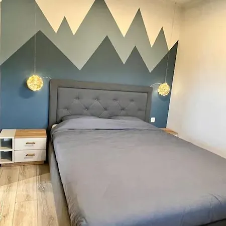 Cosy Mountain View 1 Apartment